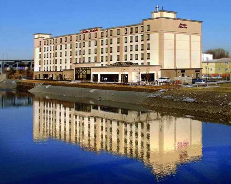 Hampton Inn & Suites Newark-Harrison-Riverwalk Buitenkant foto