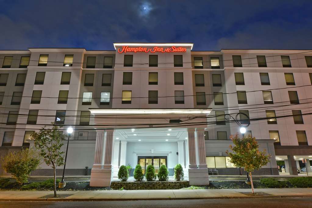 Hampton Inn & Suites Newark-Harrison-Riverwalk Buitenkant foto